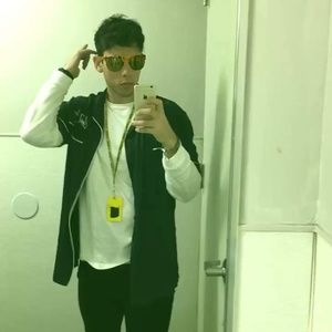 Meet your Posher, Kenneth